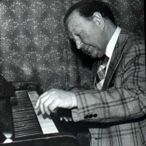 Tadeusz playing christmas carols Tadeusz playing Christmas carols